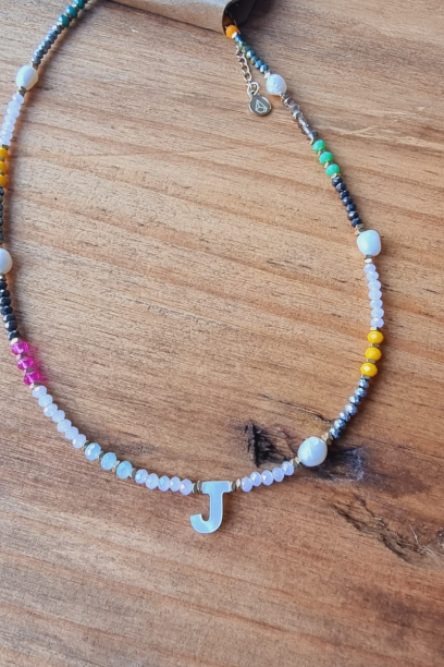 Collar acero cristal Letra J