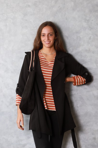 Chaqueta tipo gabardina negra