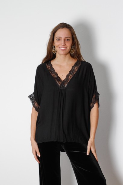 Blusa oversize lencera negra