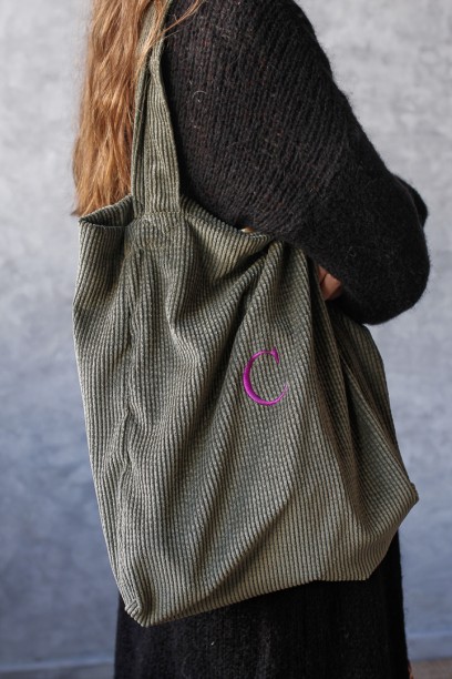 Bolso de pana verde con...