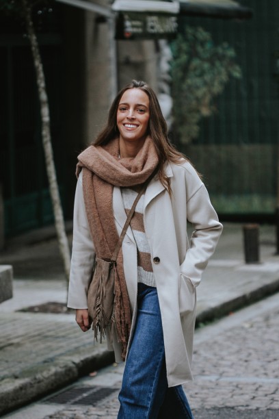 Abrigo de paño liso beige