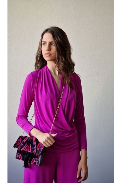 Blusa cruzada color magenta