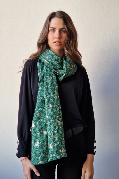 Fular estampado verde con...