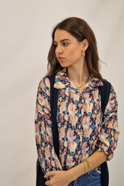 Camisa estampada azul oscuro