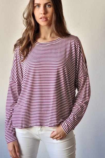 Camiseta tipo oversize de...