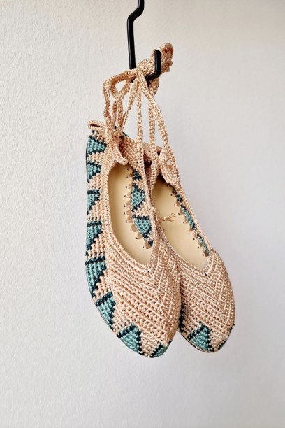 Bailarinas crochet beige y...
