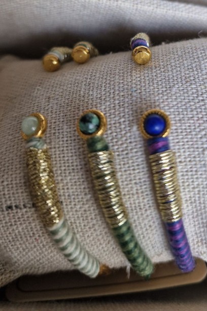 Brazalete de acero rígido...