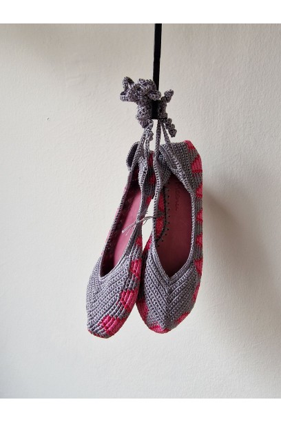 Bailarinas crochet gris y...