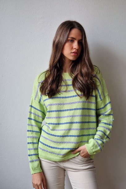 Jersey lima con rayas lilas...
