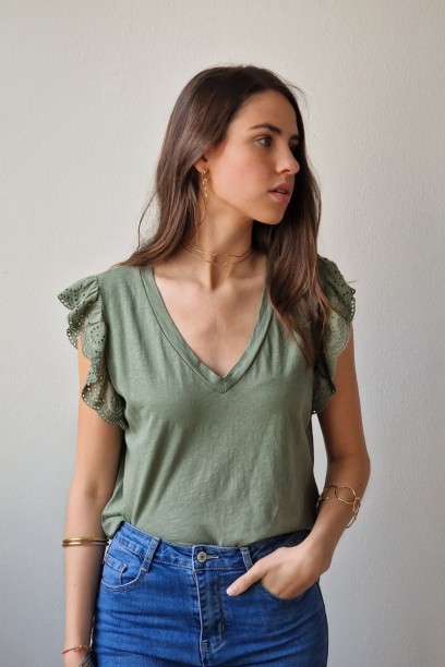 Camiseta cuello pico verde...