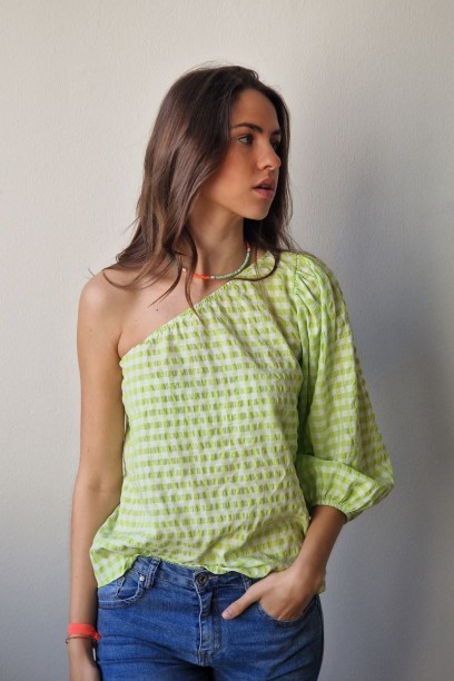 Blusa asimétrica cuadros...