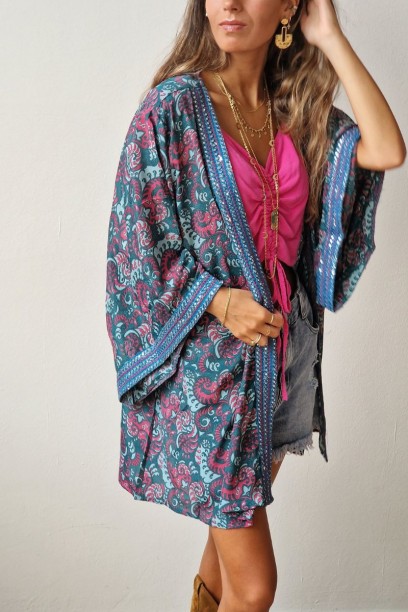 Kimono corto estampado...