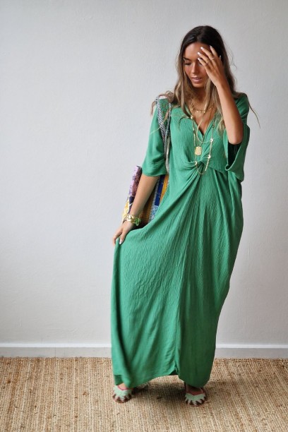 Vestido largo con cuello...