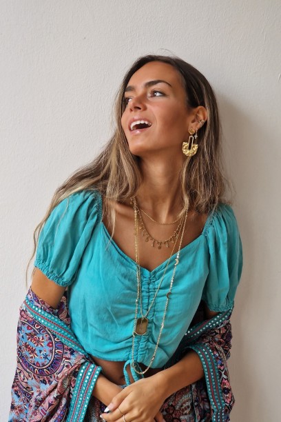 Crop top de manga corta con...