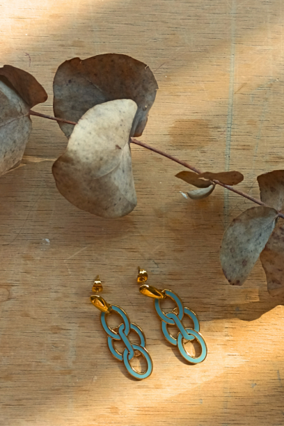Pendientes de acero con...