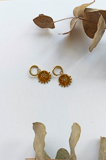 Pendientes dorados de acero...