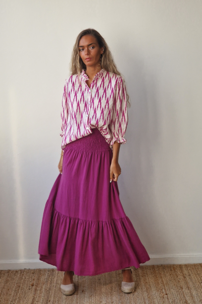 Blusa abotonada estampada...