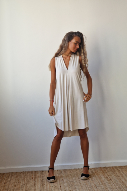 Vestido corto oversize de...