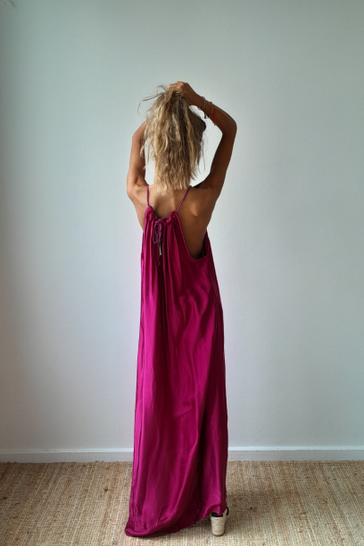 Vestido de tiras satinado...