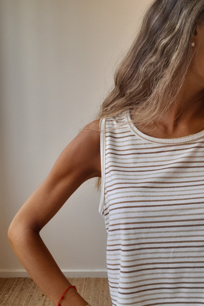 Crop top de rayas marrones