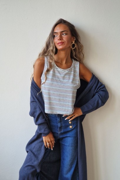 Crop top de rayas azules y...