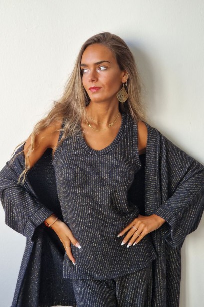 Top punto color negro con...