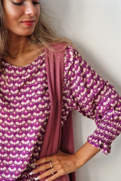 Blusa estampada con fondo...