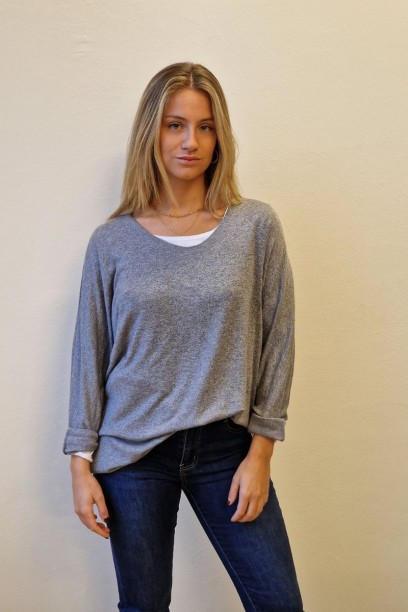 Jersey oversize cuello pico...