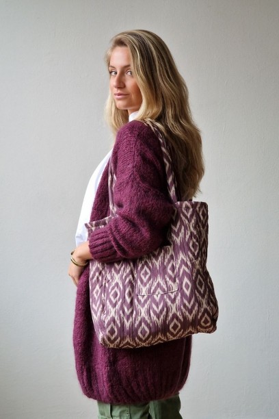Bolso estampa ikat...