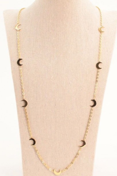 Collar de acero largo con...