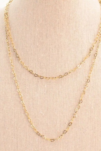 Collar largo de corazones