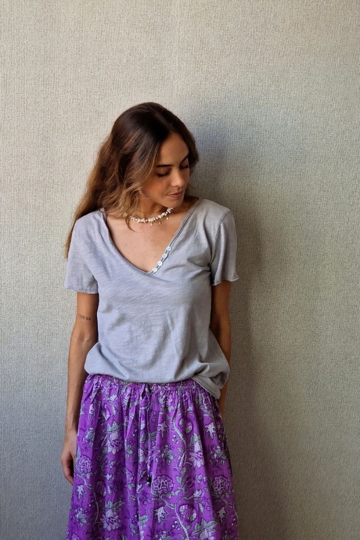 Camiseta gris basica best sale