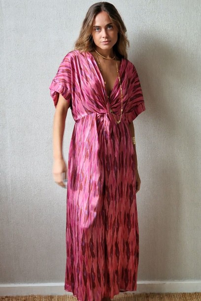 Vestido fucsia tipo seda...