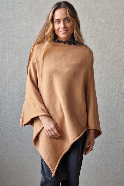 Capa de punto camel