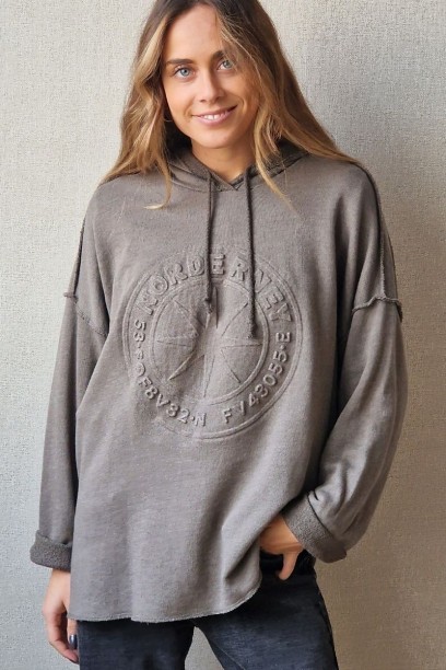 Sudadera con capucha lavada...