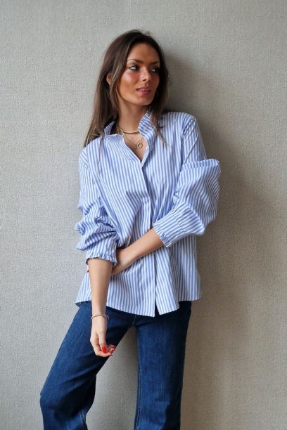 Camisa de rayas con volante...