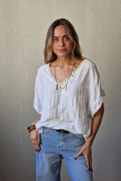 Camiseta oversize cuello...