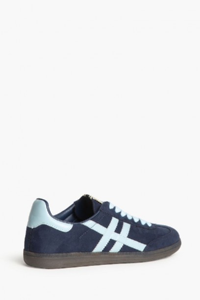 Sneakers azul tipo samba