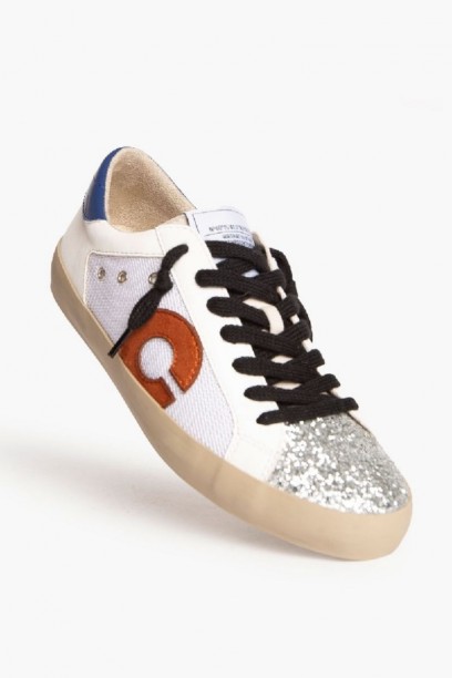 Zapatillas blancas, azul y...