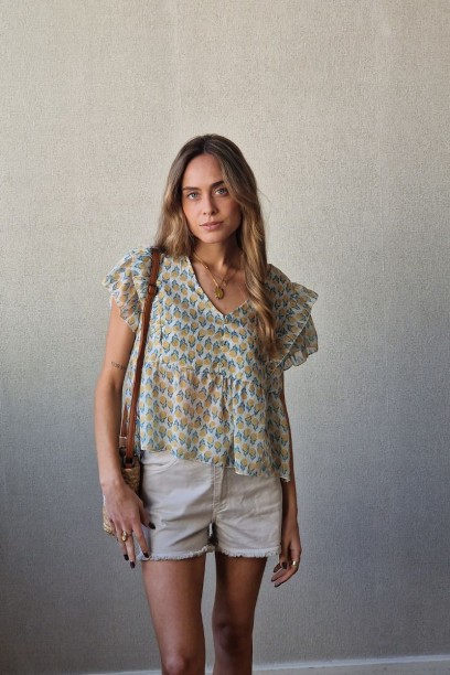 Blusa estampado flores...