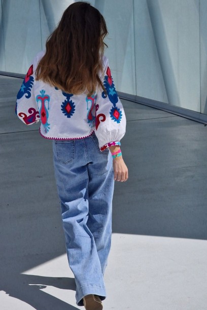 Chaqueta corta blanca con...