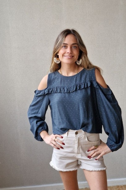Blusa hombros al aire gris