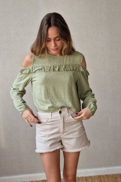 Blusa hombros al aire verde...
